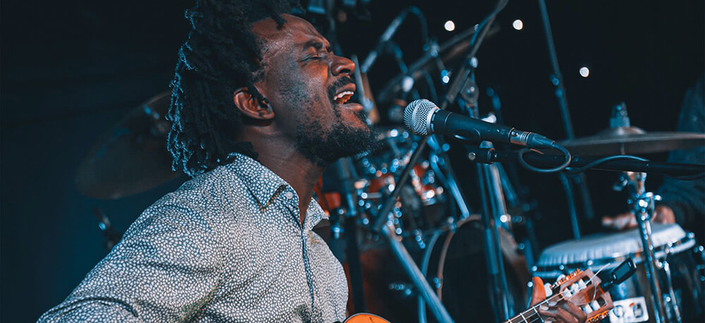 Niwel Tsumbu, Ireland-based guitarist